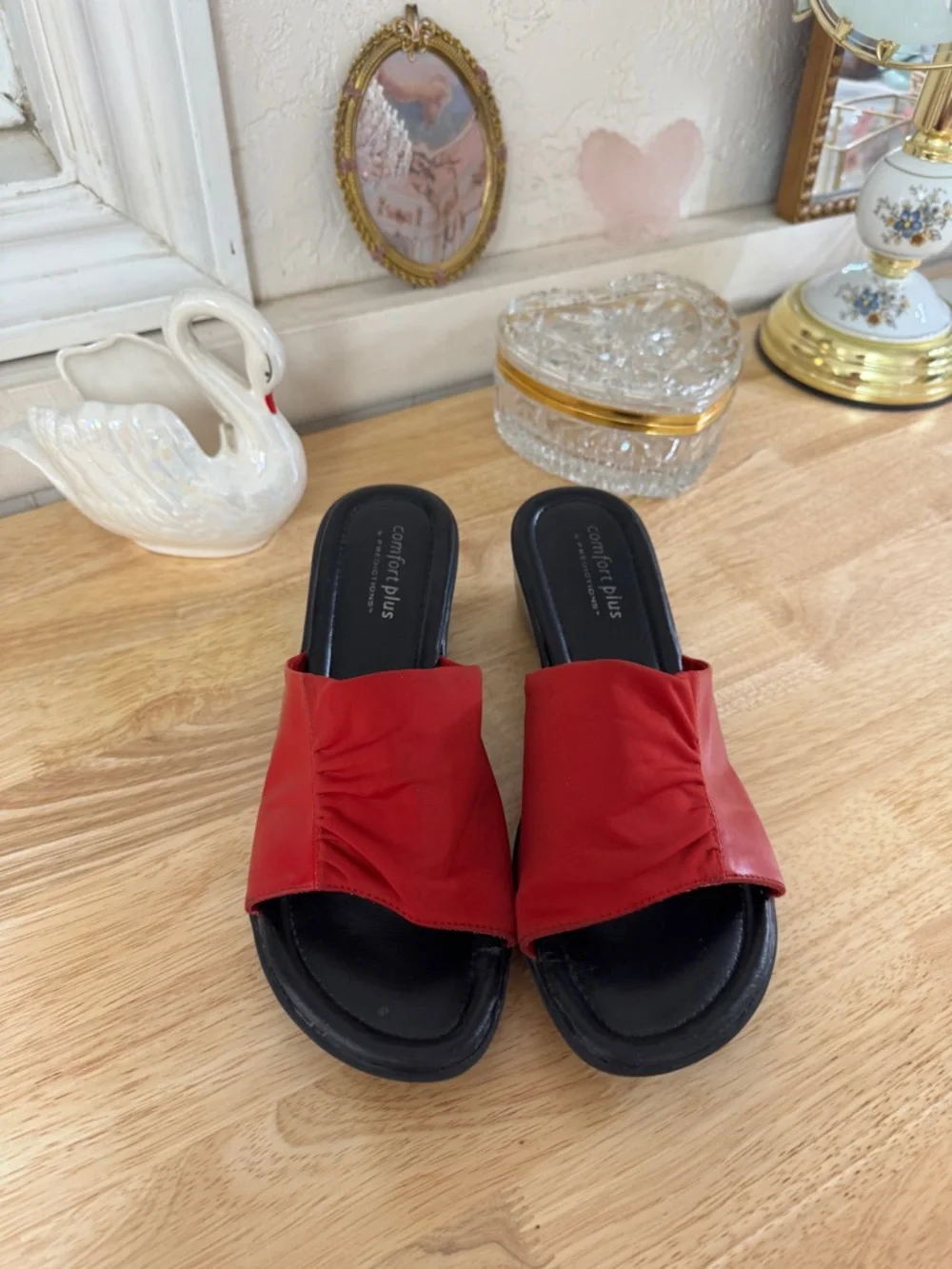 Y2K Comfort Plus By Predictions Red Ruched Slip On Wedge Sandals Size 11W